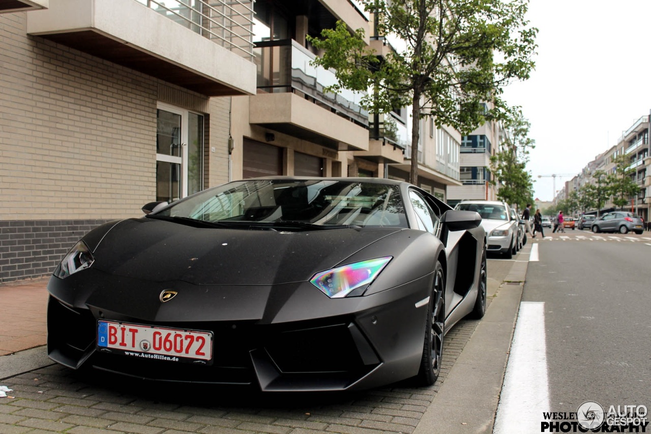 Lamborghini Aventador LP700-4