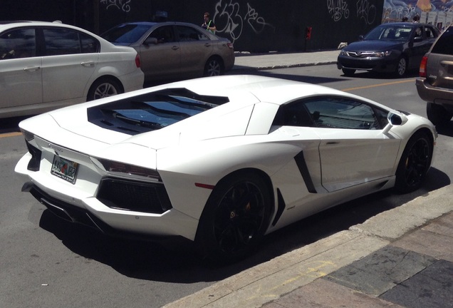 Lamborghini Aventador LP700-4