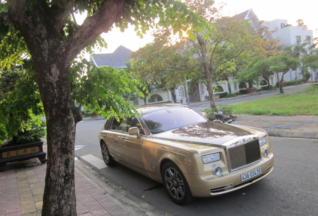 Rolls-Royce Phantom EWB