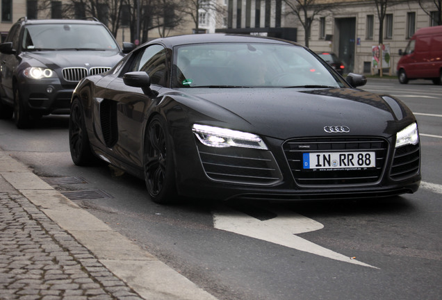 Audi R8 V10 Plus 2013