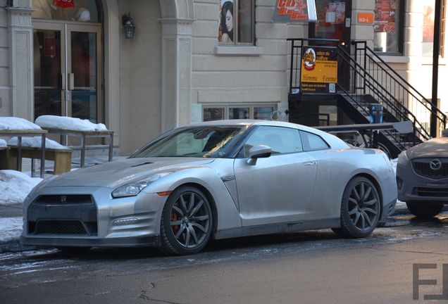 Nissan GT-R 2012