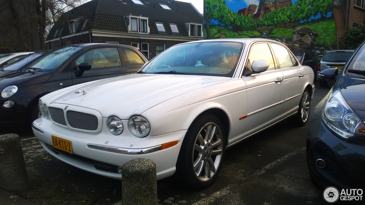 Jaguar XJR