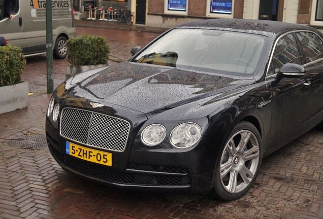 Bentley Flying Spur V8