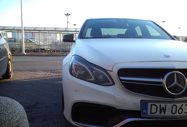 Mercedes-Benz E 63 AMG S W212