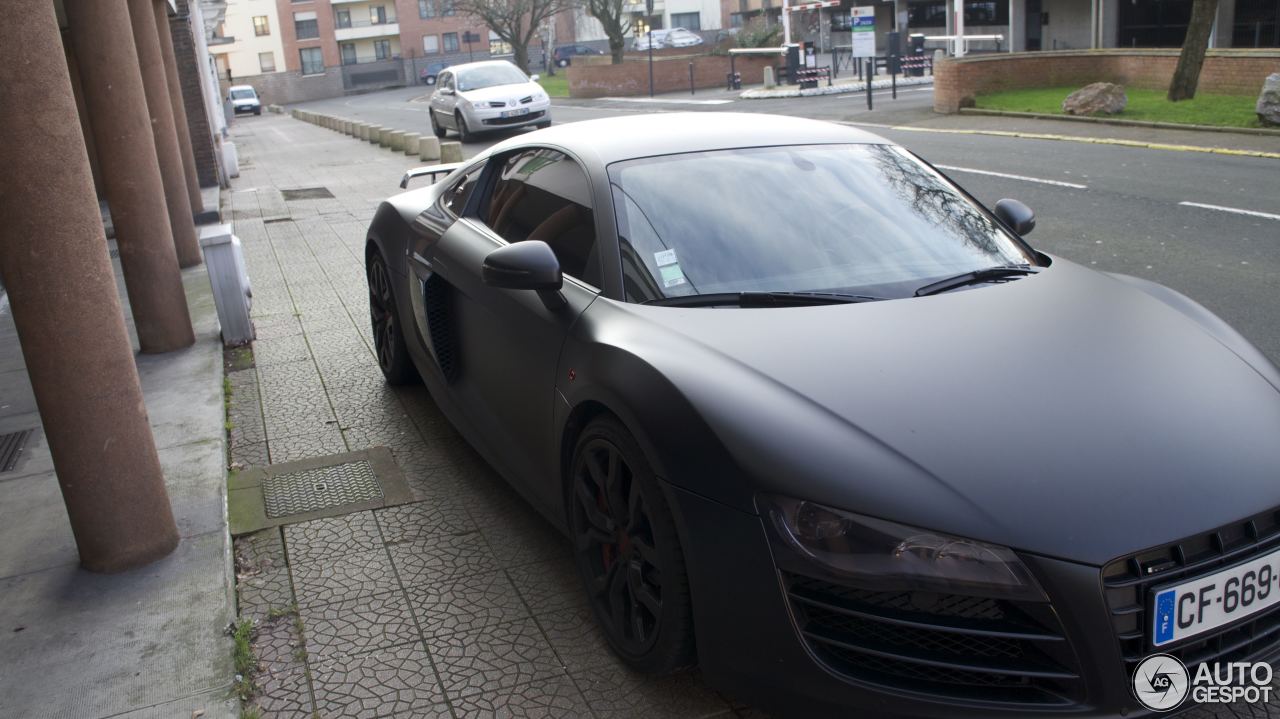 Audi R8 V10