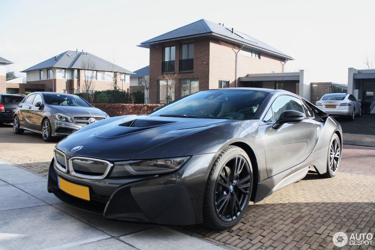 BMW i8