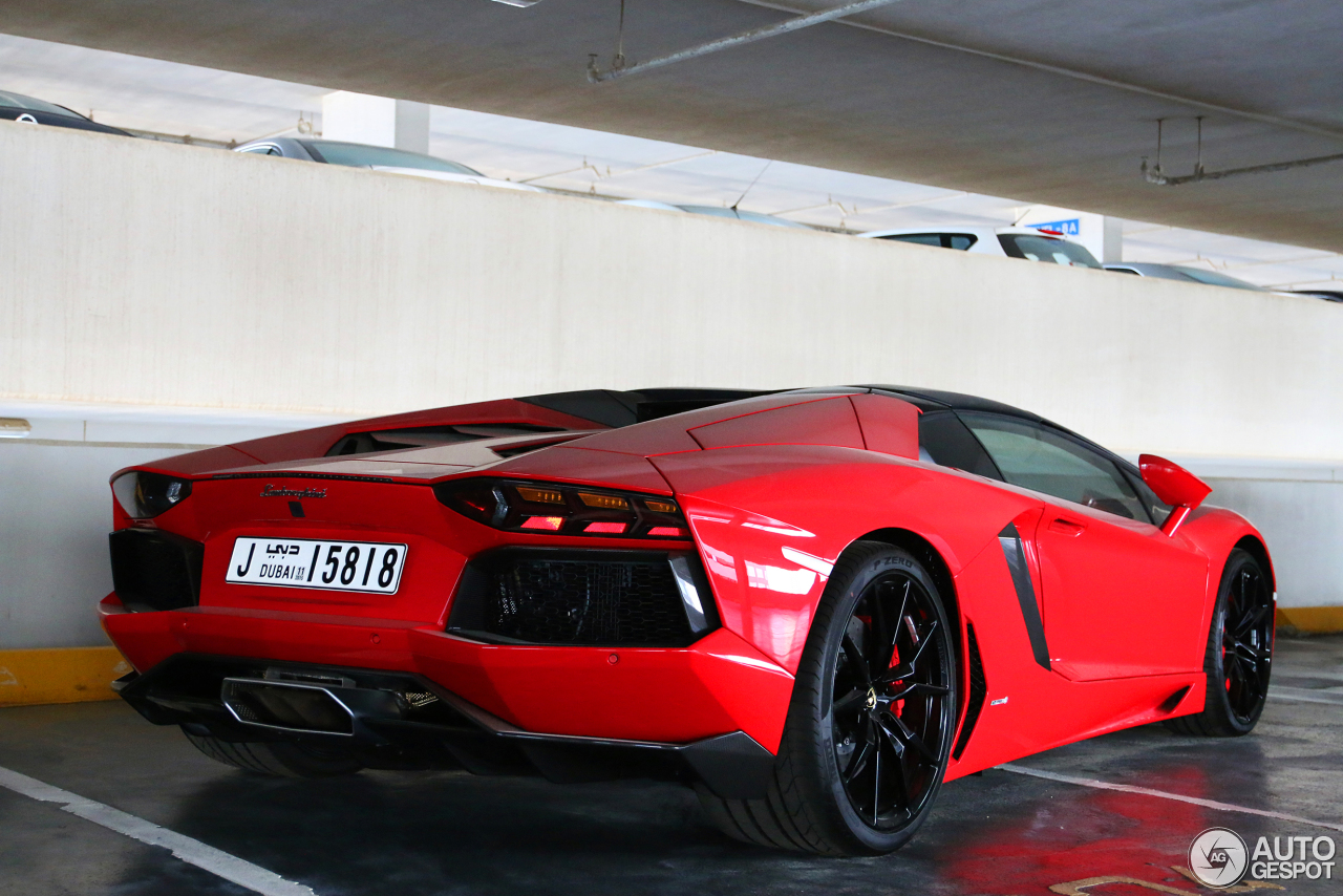 Lamborghini Aventador LP700-4 Roadster