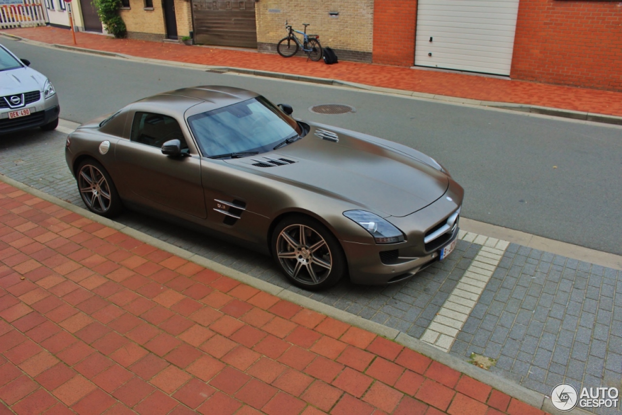 Mercedes-Benz SLS AMG