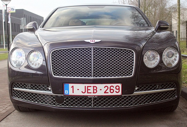 Bentley Flying Spur V8