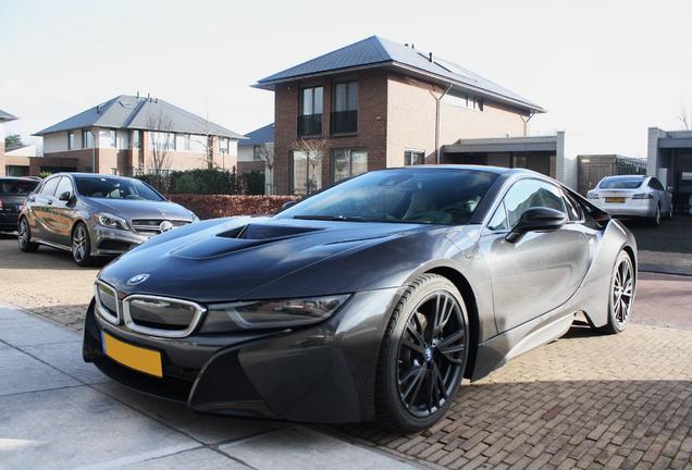 BMW i8