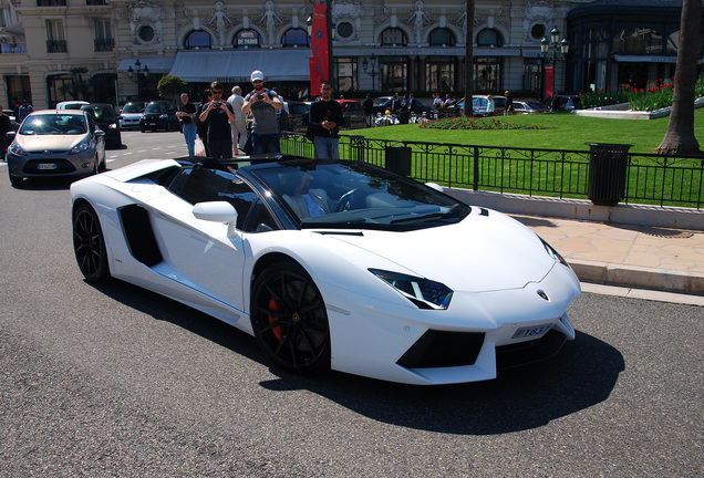 Lamborghini Aventador LP700-4 Roadster