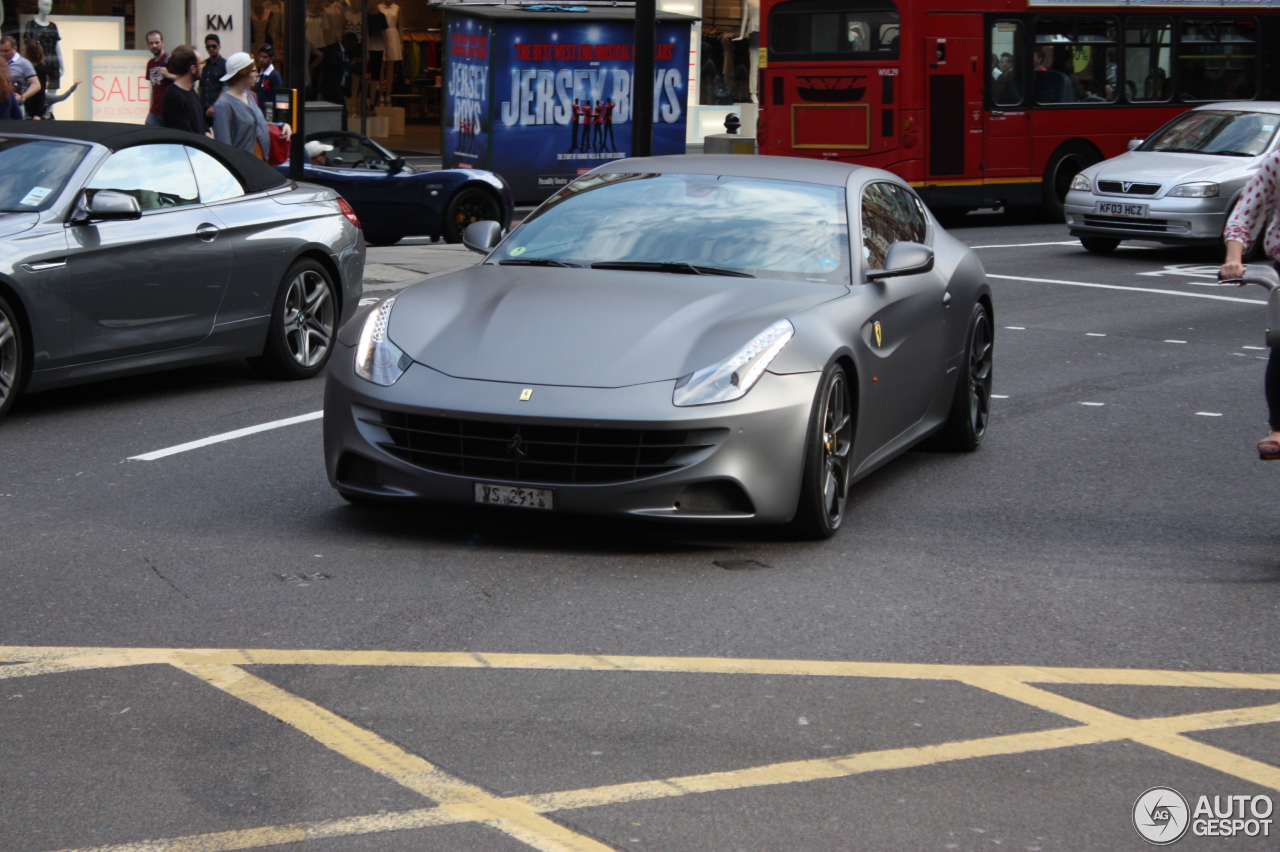 Ferrari FF