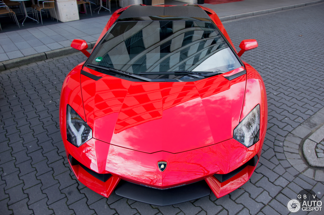 Lamborghini Aventador LP700-4 Roadster