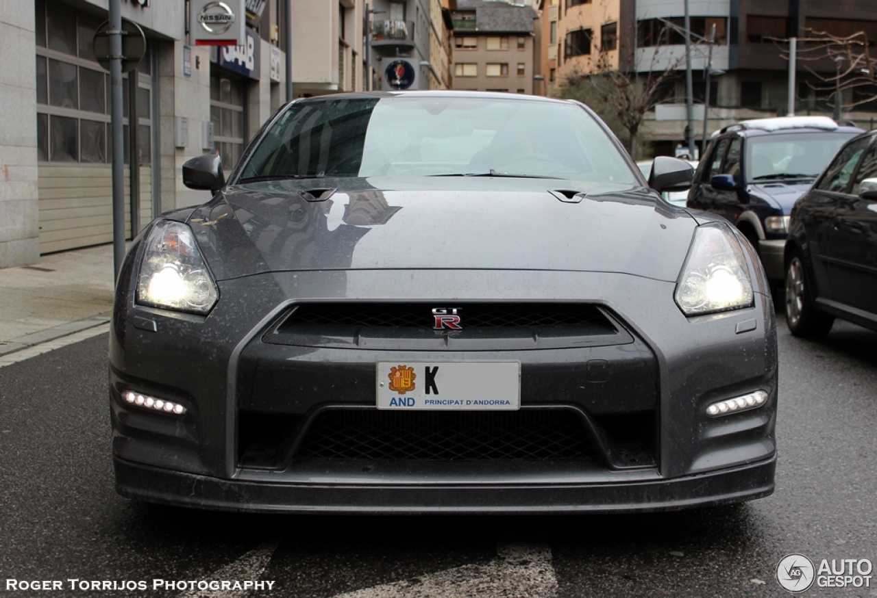 Nissan GT-R 2012