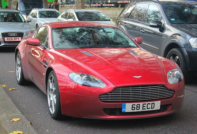 Aston Martin V8 Vantage