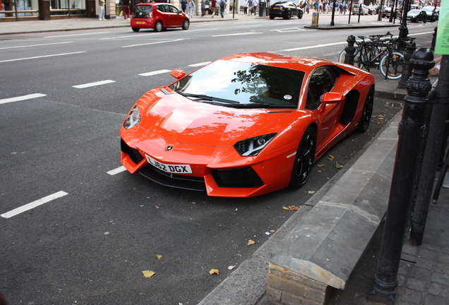 Lamborghini Aventador LP700-4