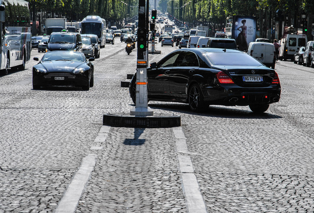 Aston Martin V8 Vantage Roadster
