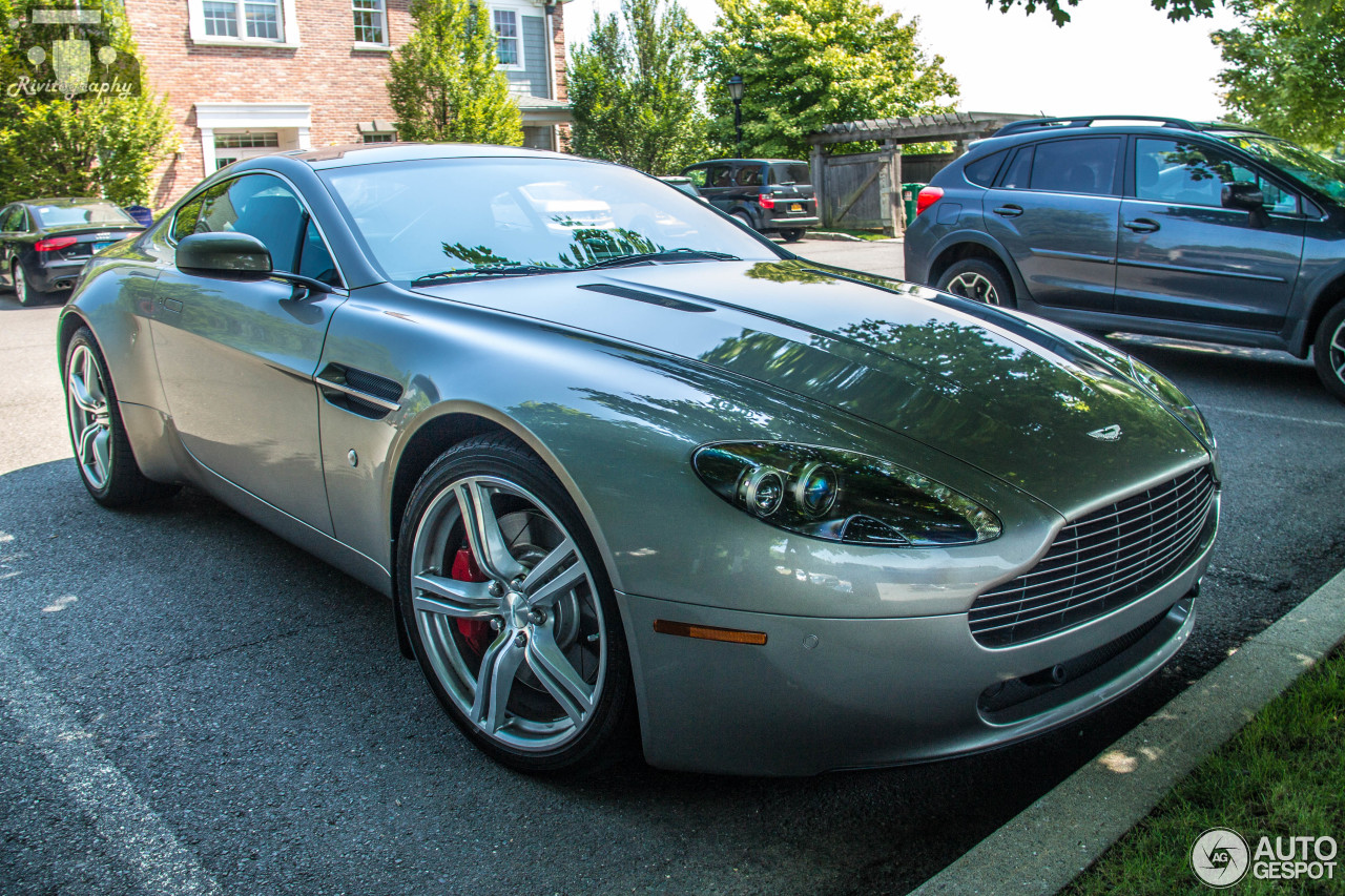 Aston Martin V8 Vantage