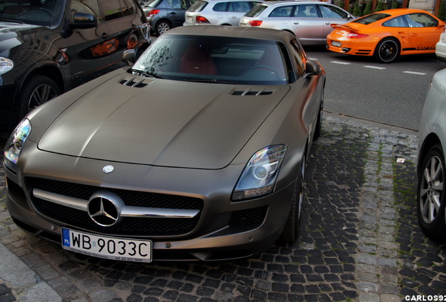 Mercedes-Benz SLS AMG