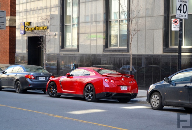 Nissan GT-R 2012