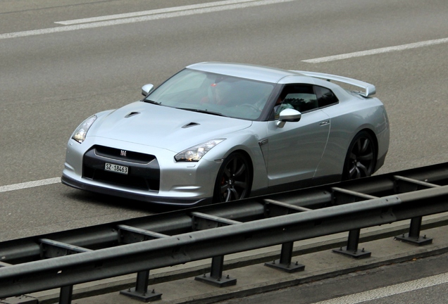 Nissan GT-R