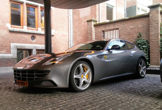 Ferrari FF