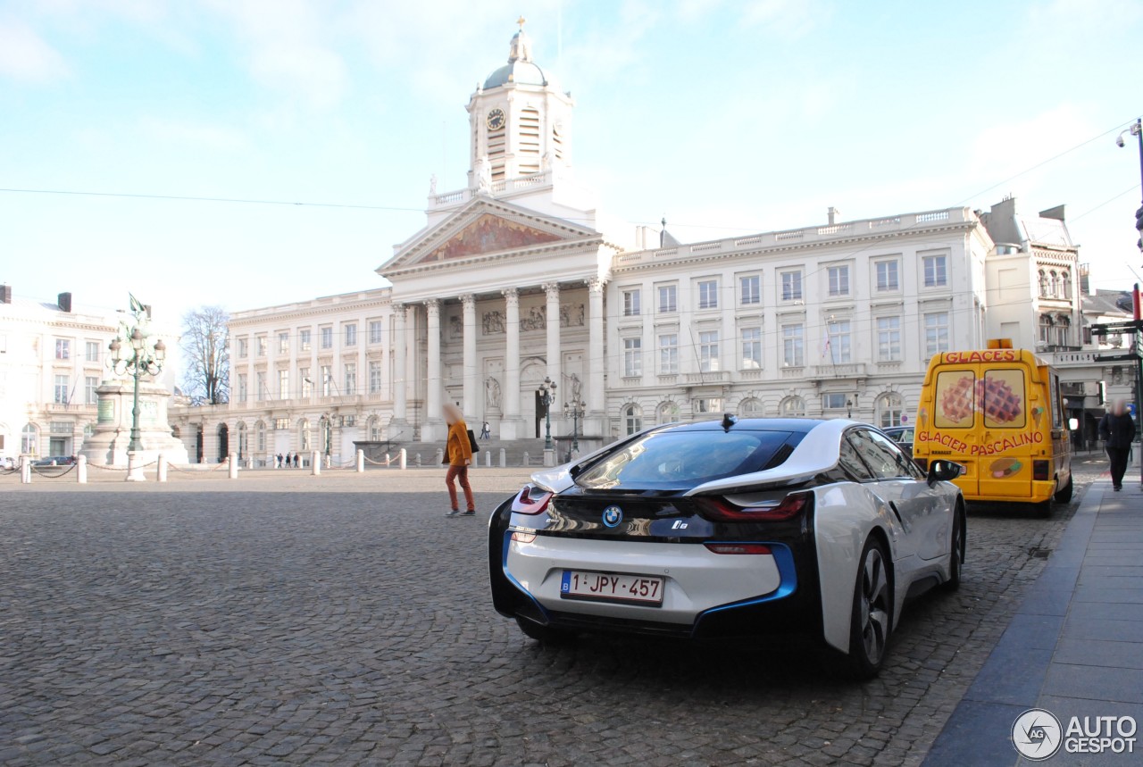 BMW i8