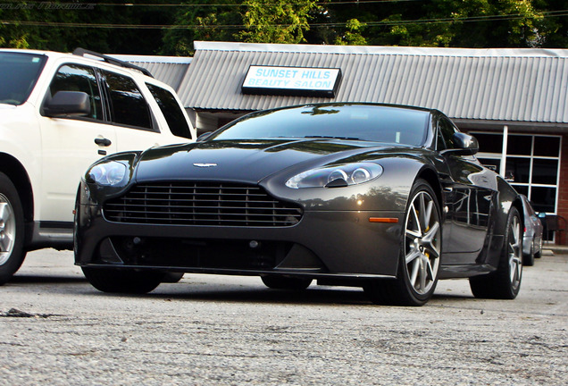 Aston Martin V8 Vantage S