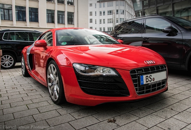 Audi R8 V10