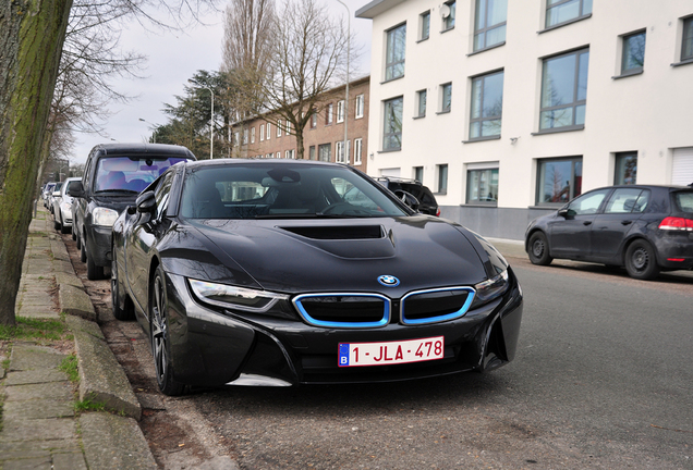 BMW i8