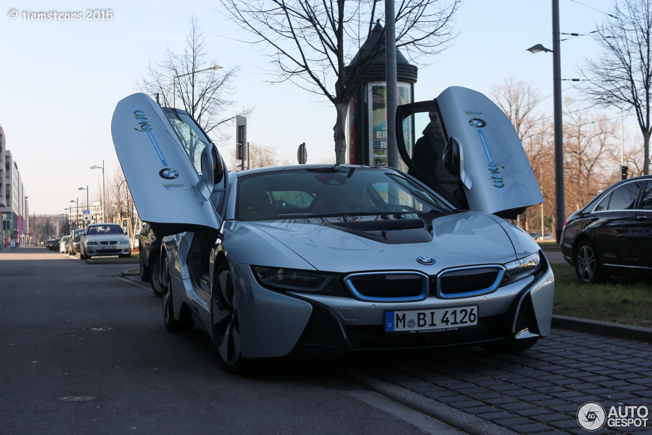 BMW i8