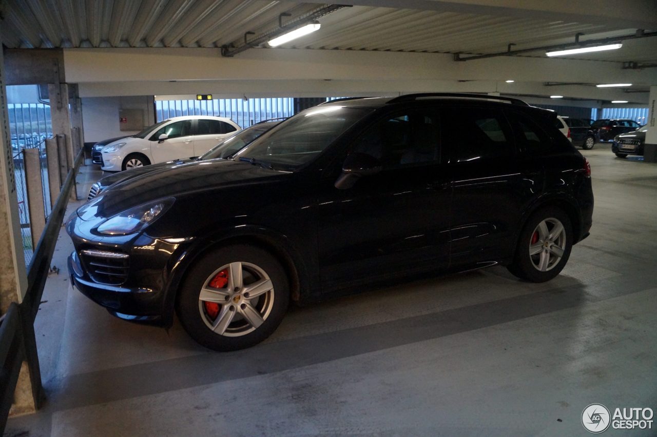 Porsche 958 Cayenne GTS