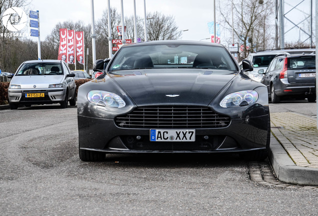 Aston Martin V8 Vantage S