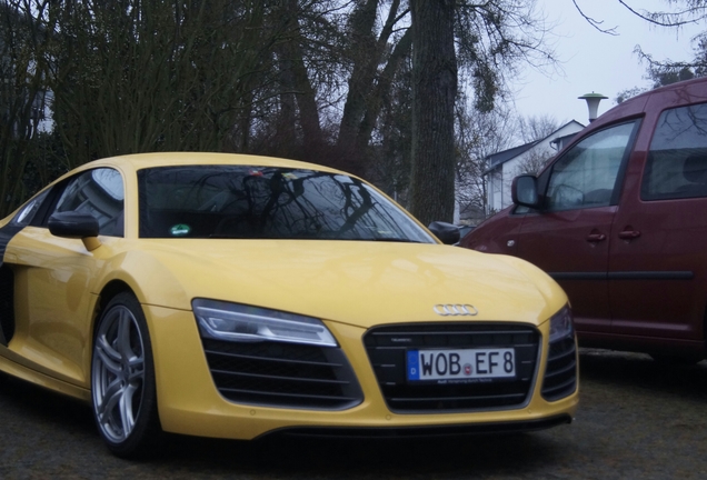 Audi R8 V10 Plus 2013