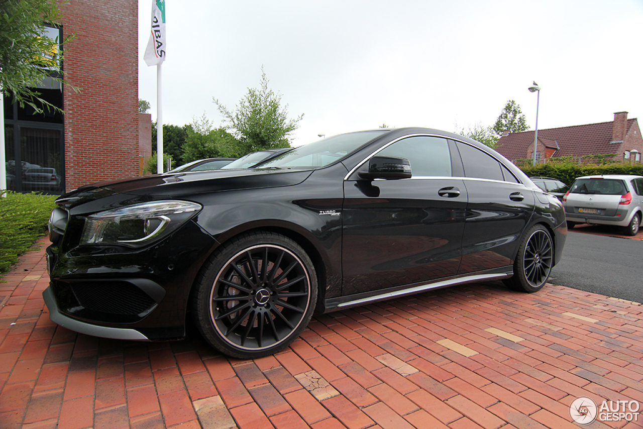 Mercedes-Benz CLA 45 AMG C117