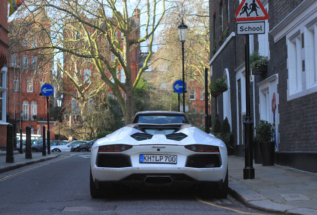 Lamborghini Aventador LP700-4 Roadster