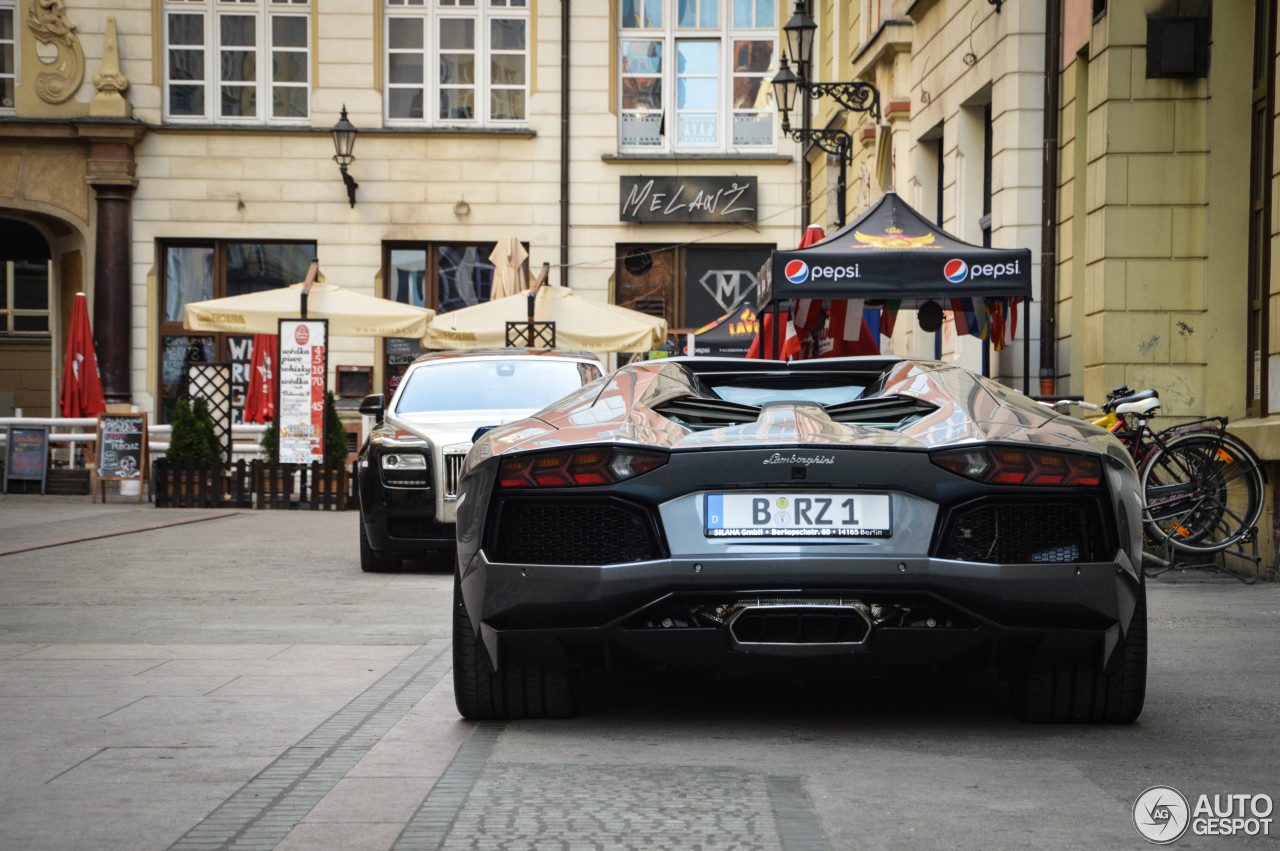 Lamborghini Aventador LP700-4 Roadster