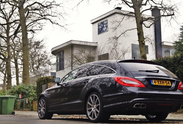 Mercedes-Benz CLS 63 AMG X218 Shooting Brake