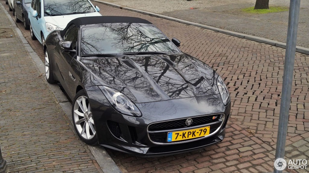 Jaguar F-TYPE S Convertible