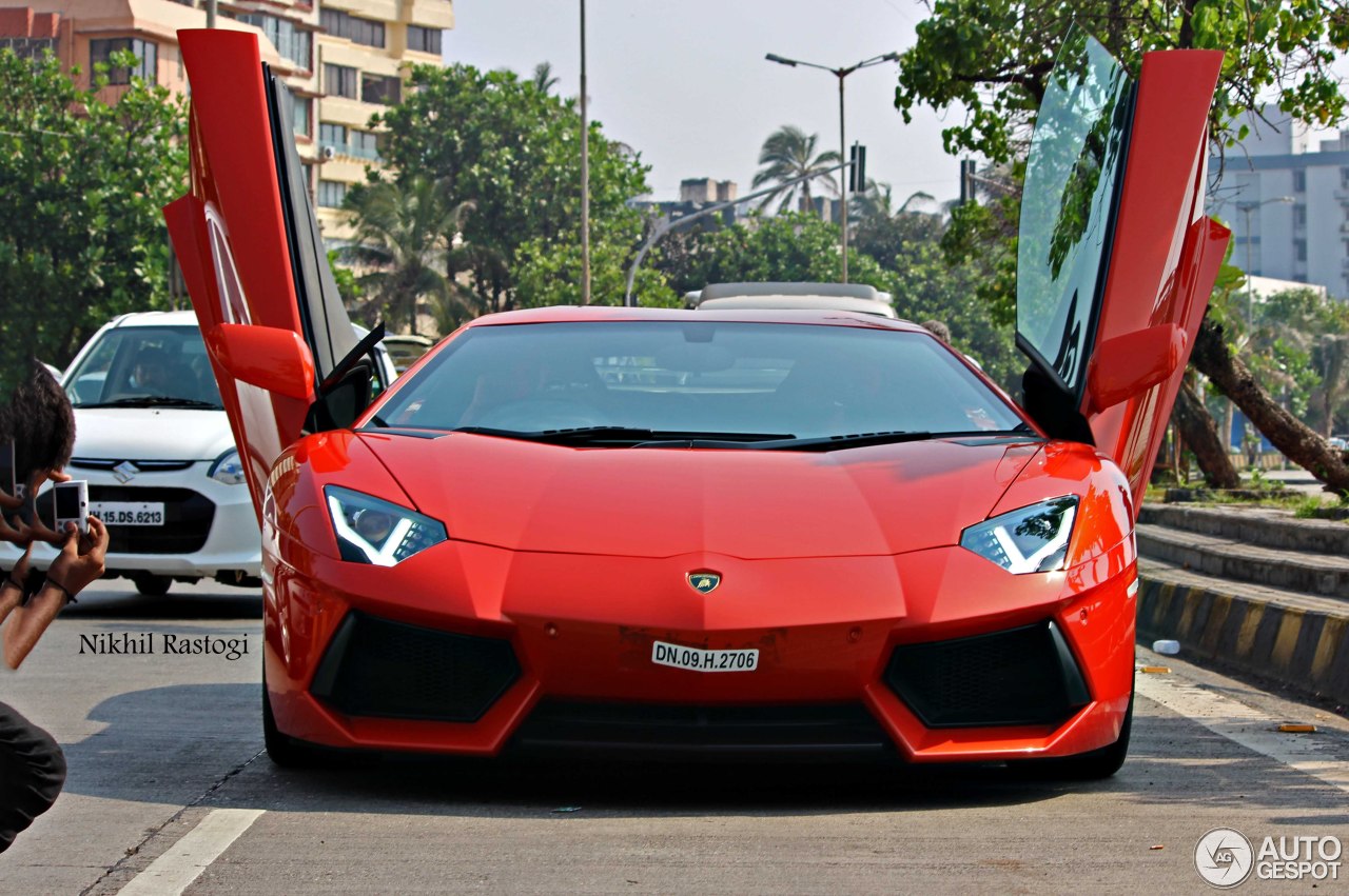 Lamborghini Aventador LP700-4