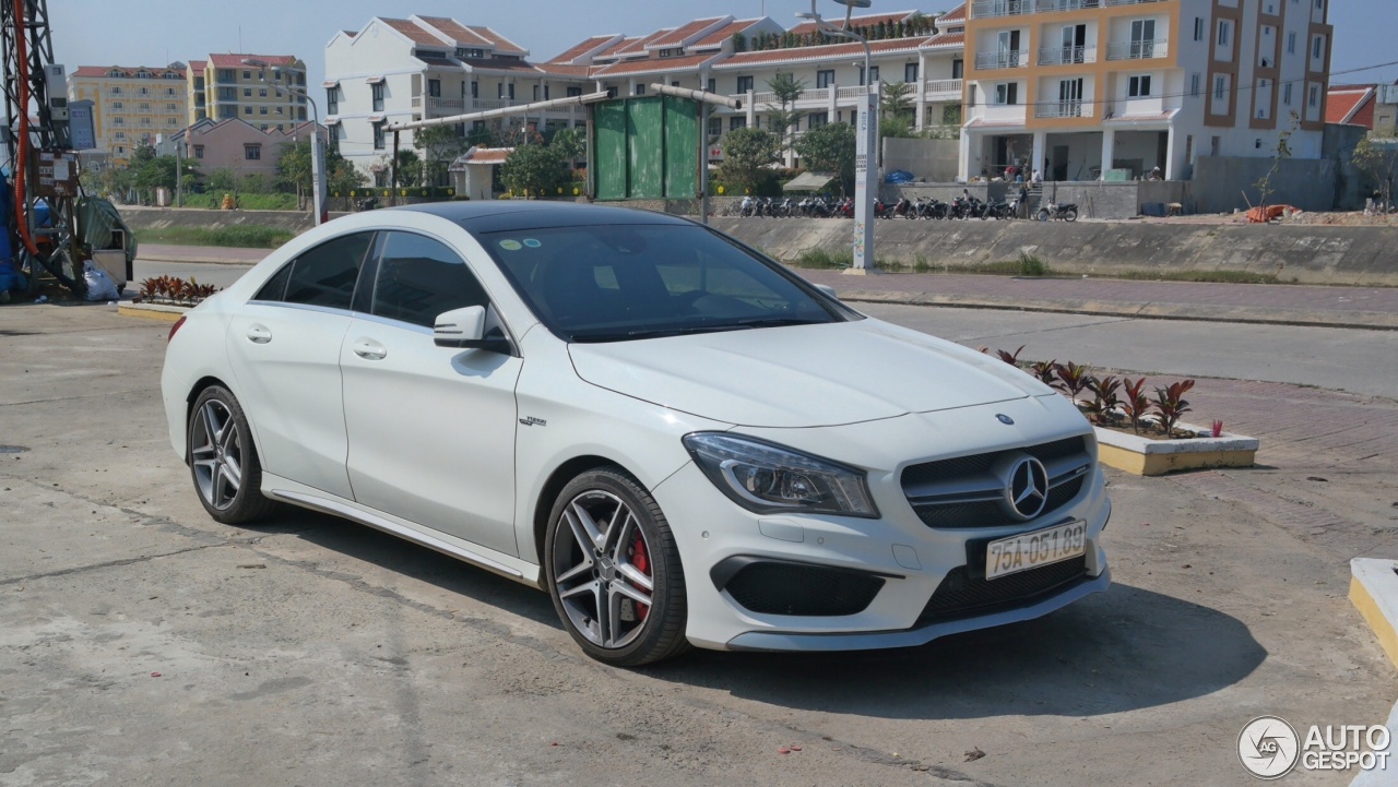 Mercedes-Benz CLA 45 AMG C117