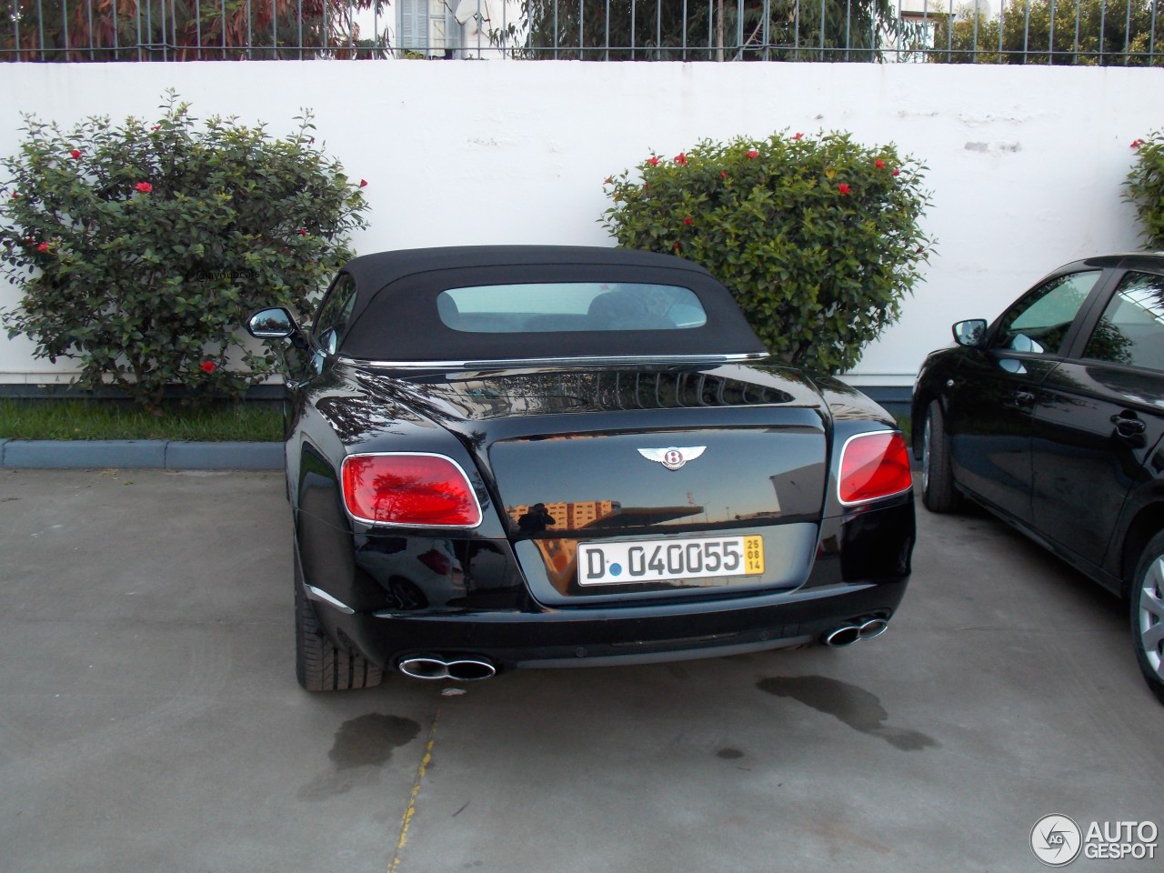 Bentley Continental GTC V8