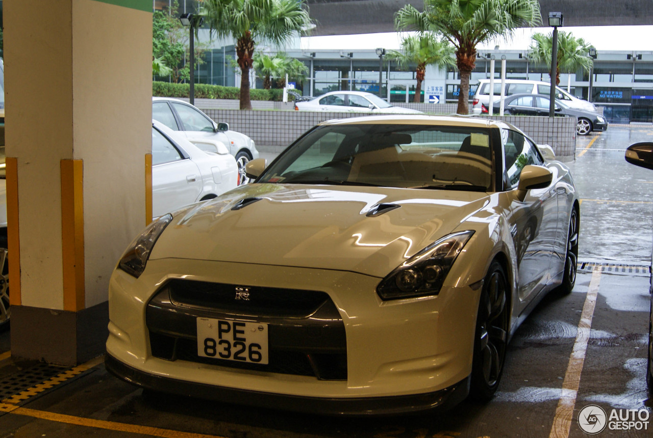 Nissan GT-R