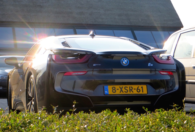 BMW i8