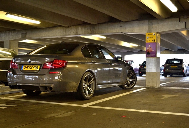 BMW M5 F10 2011