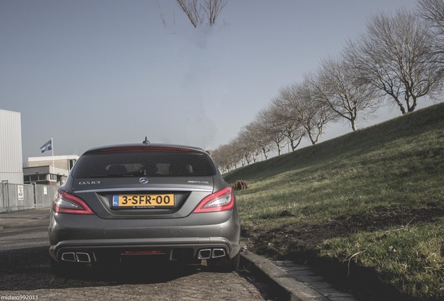 Mercedes-Benz CLS 63 AMG X218 Shooting Brake