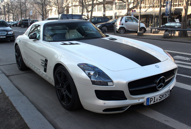 Mercedes-Benz SLS AMG