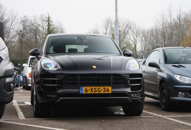 Porsche 95B Macan Turbo