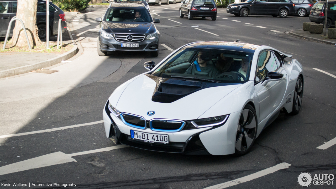 BMW i8