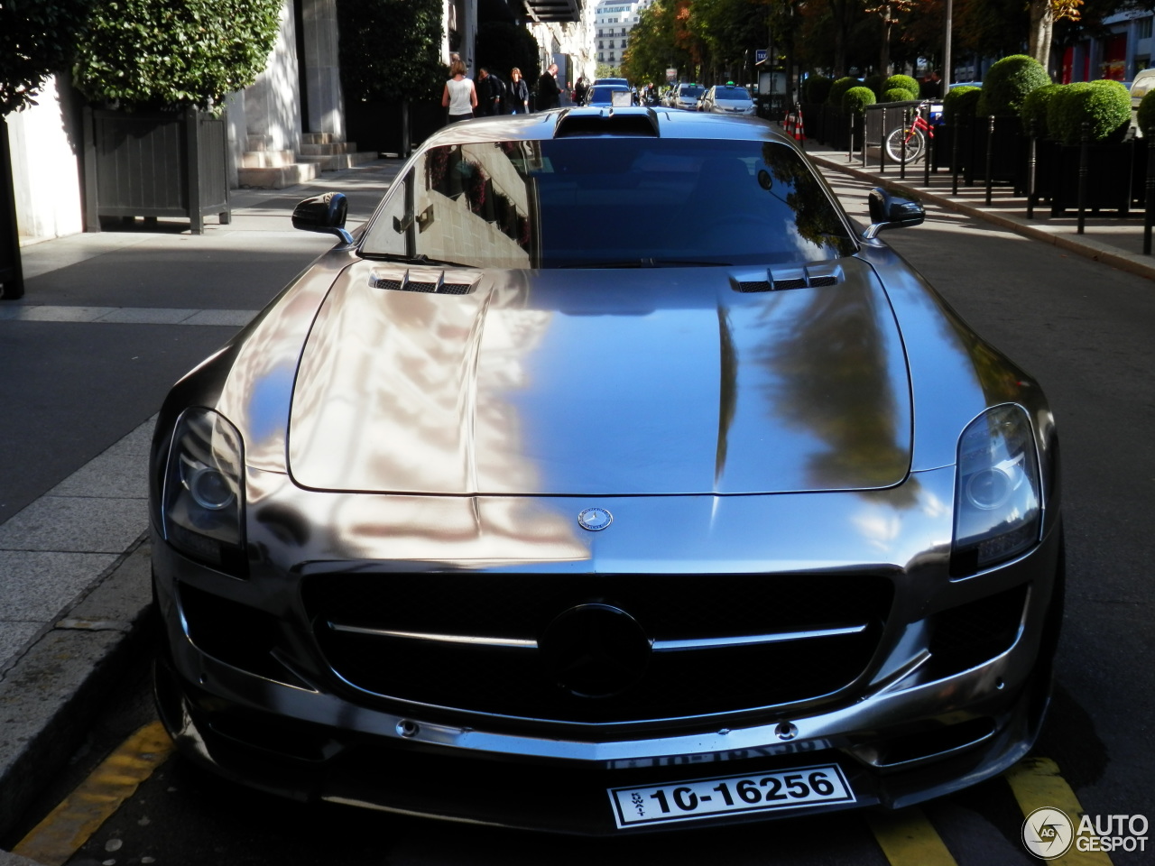 Mercedes-Benz Oakley Design SLS AMG Carbon Edition